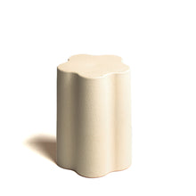 Afbeelding in Gallery-weergave laden, Flower vase - pillar