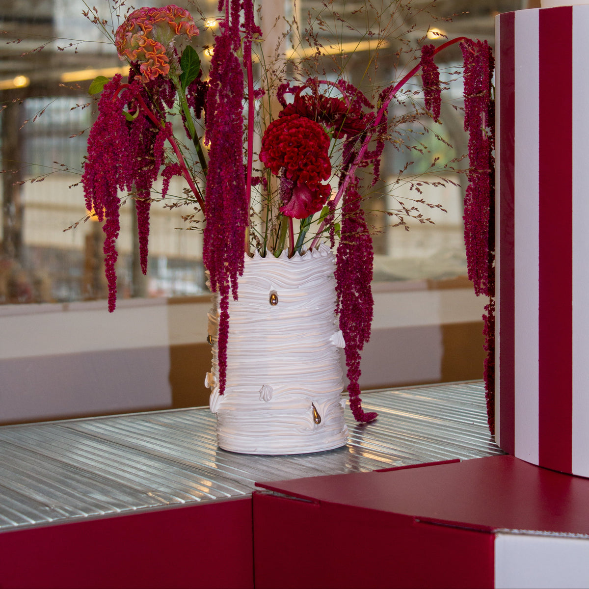 Whipped Porcelain vase - drip platinum