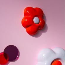 Afbeelding in Gallery-weergave laden, Wall Flower (small, object)