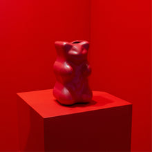 Afbeelding in Gallery-weergave laden, Goldbear Vase (limited red)