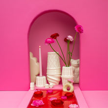 Afbeelding in Gallery-weergave laden, Ice Ice Baby vase