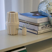Afbeelding in Gallery-weergave laden, Mona Love vase