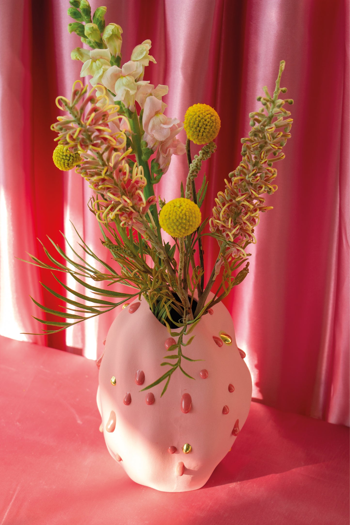 Cotton Cloud vase pink - drip 24K gold