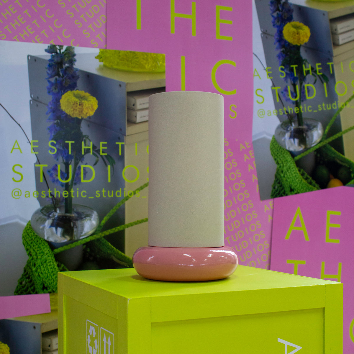 Donut vase - pillar (pink)