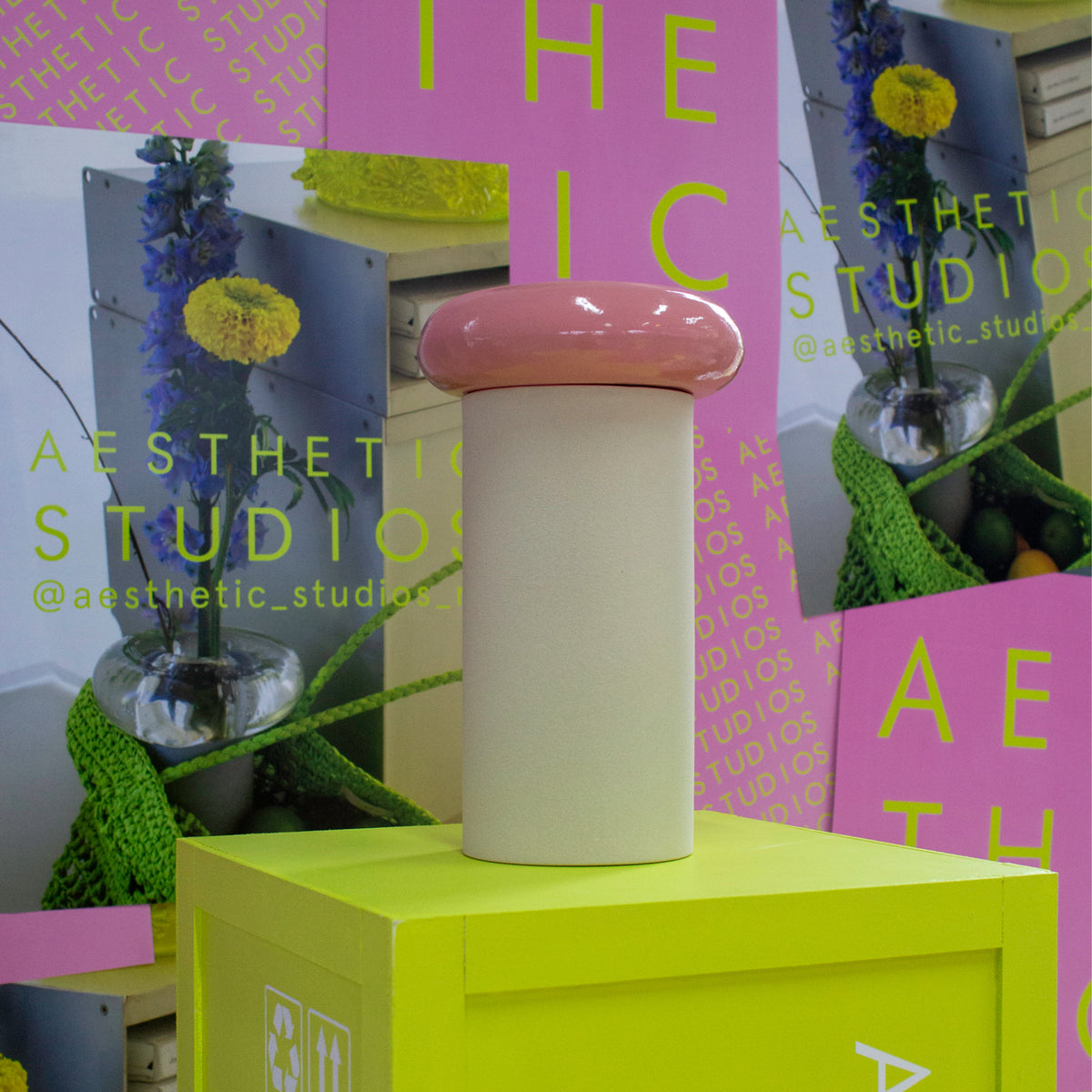 Donut vase - pillar (pink)