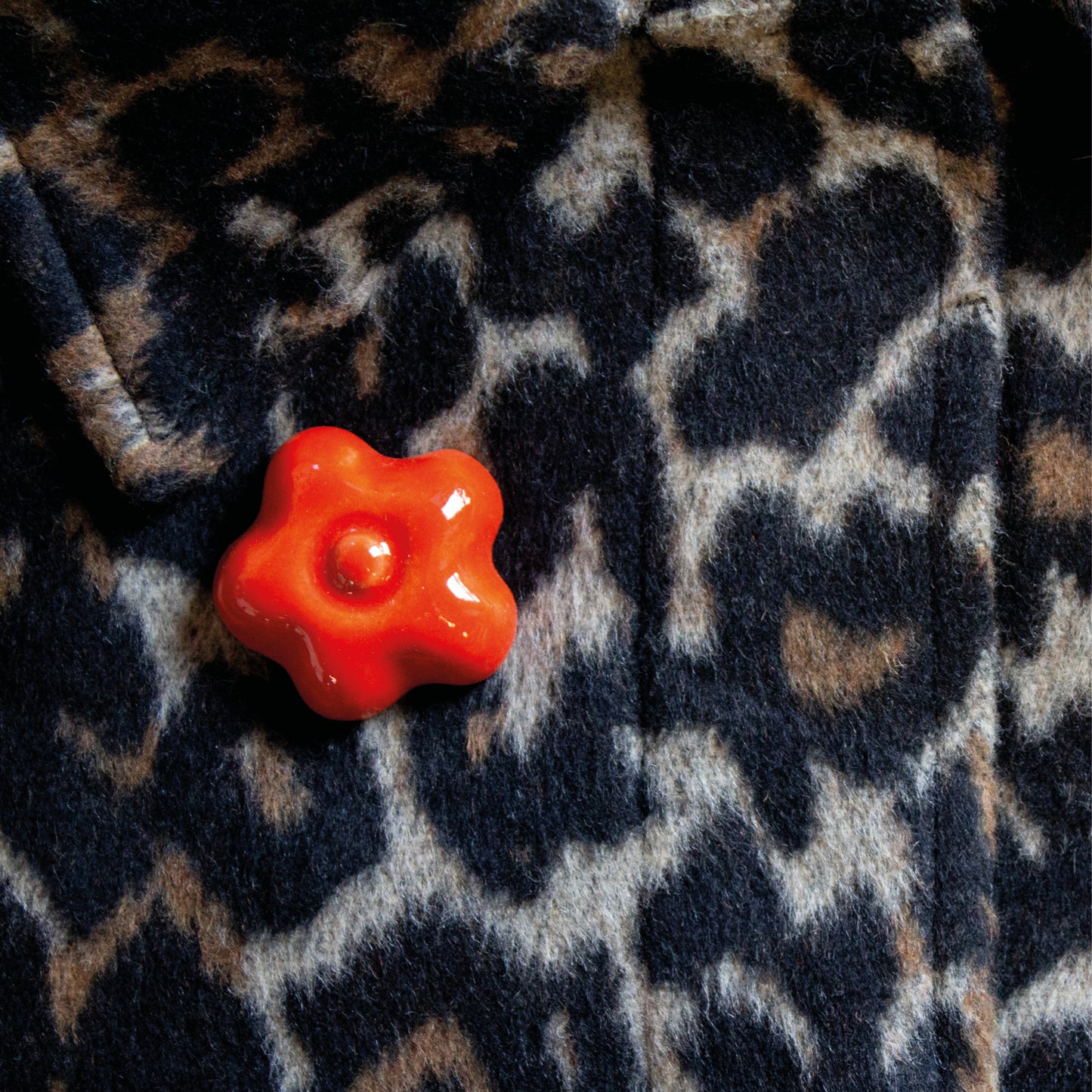 Chunky Flower pin (orange)