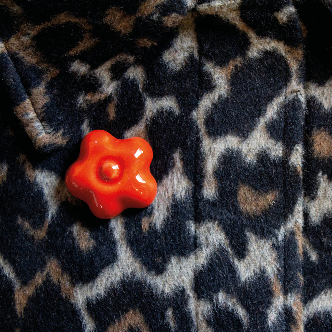 NEW // Chunky Flower pin (orange)