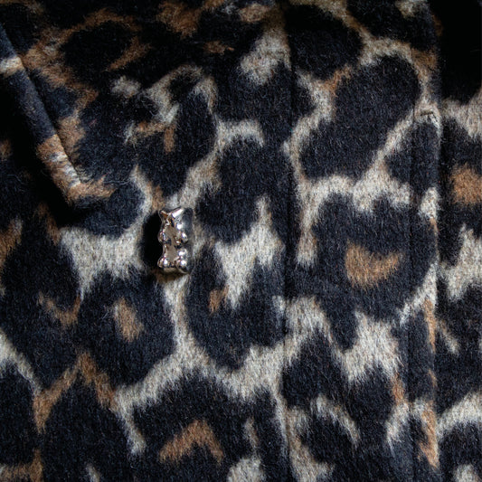 Goldbear Pin (Platinum Silver)