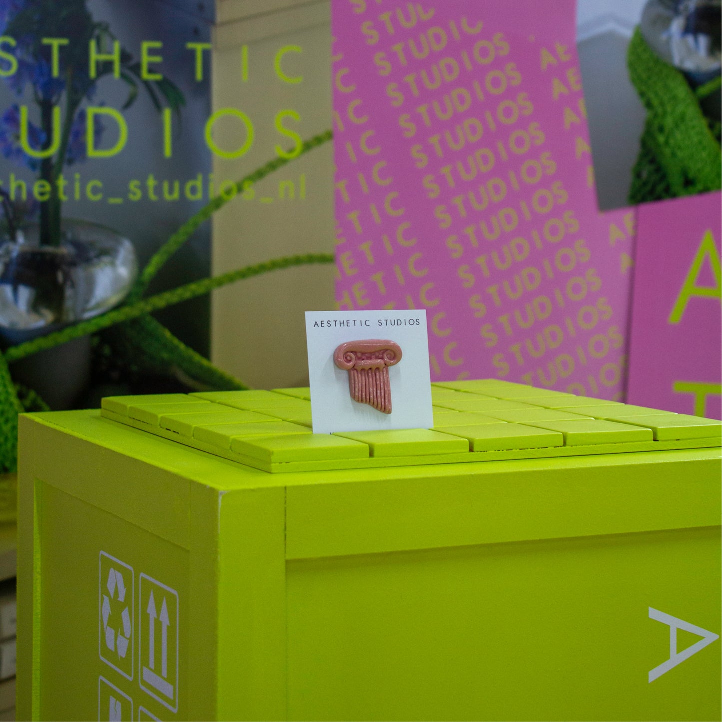 Pillar pin (pink)