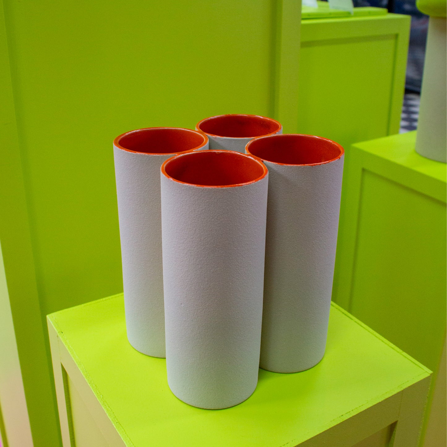 Roundabout vase - pillar