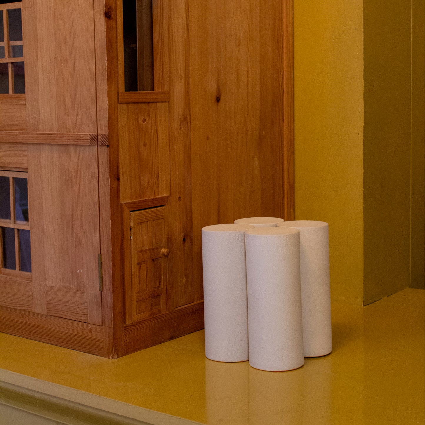 Roundabout vase - pillar