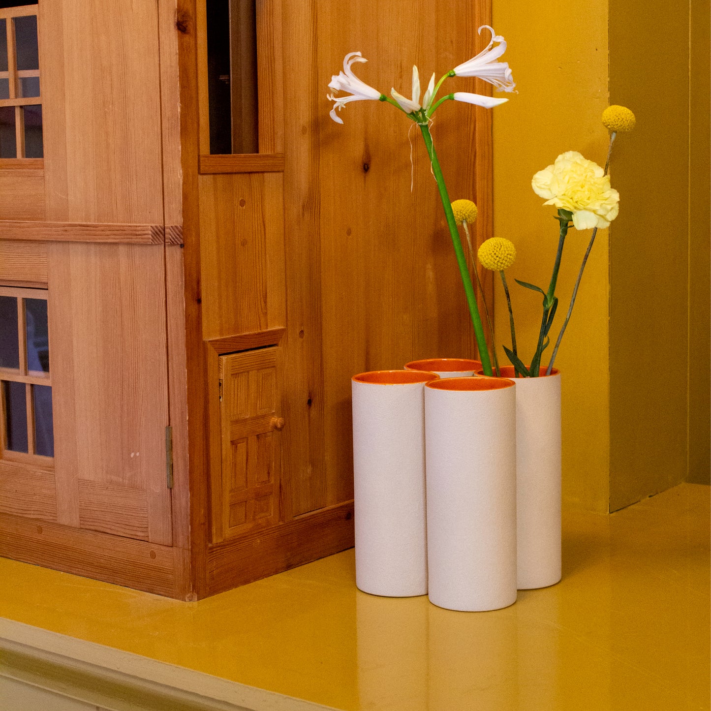 Roundabout vase - pillar