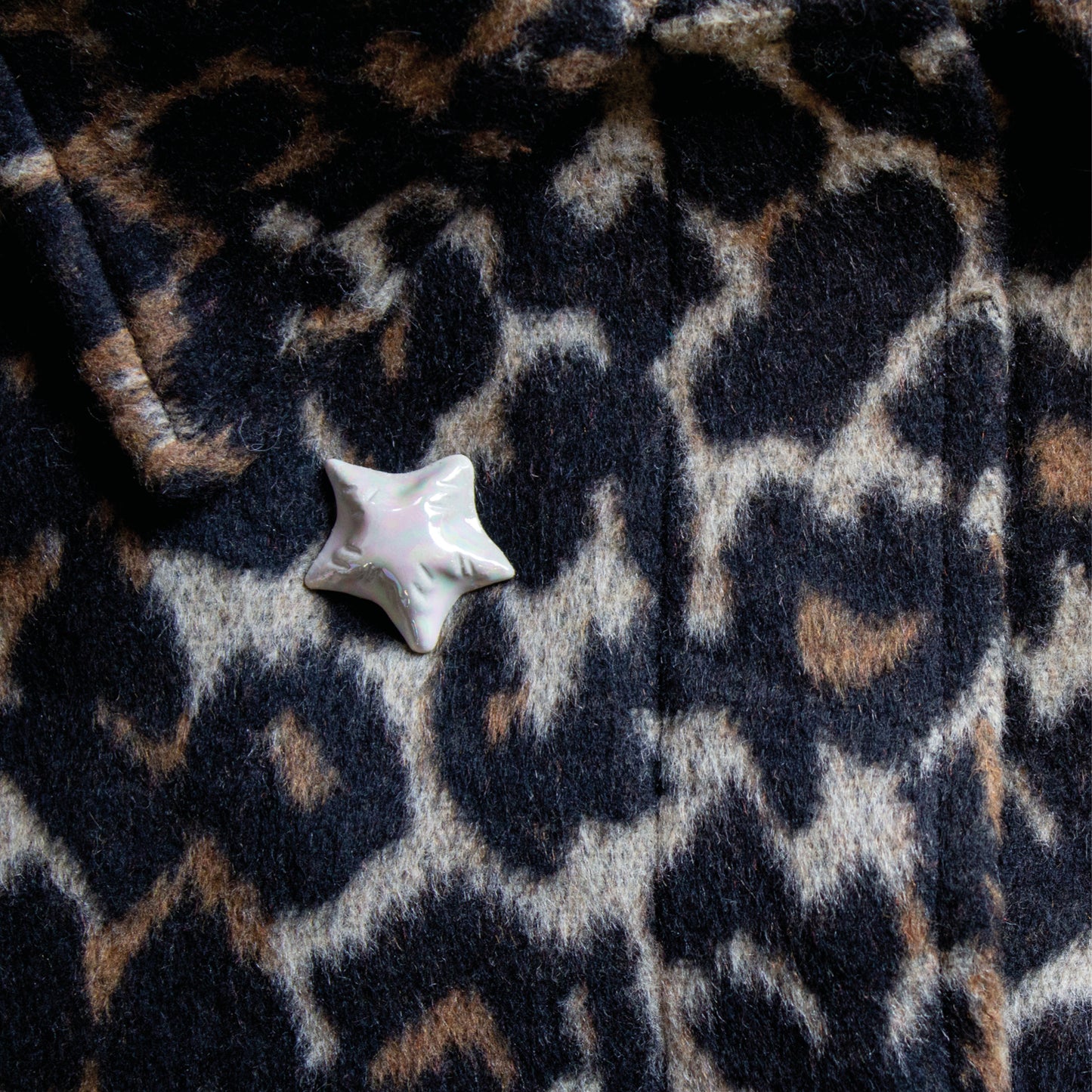 Star Balloon pin (Mother-of-pearl)
