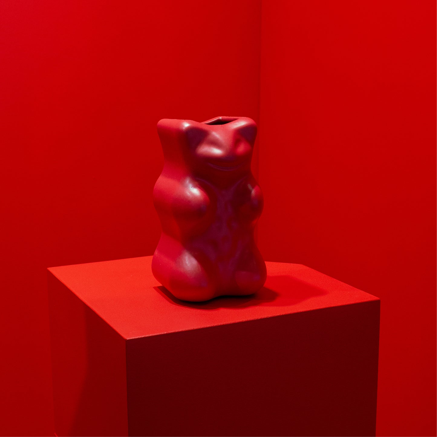 Goldbear Vase (limited red)