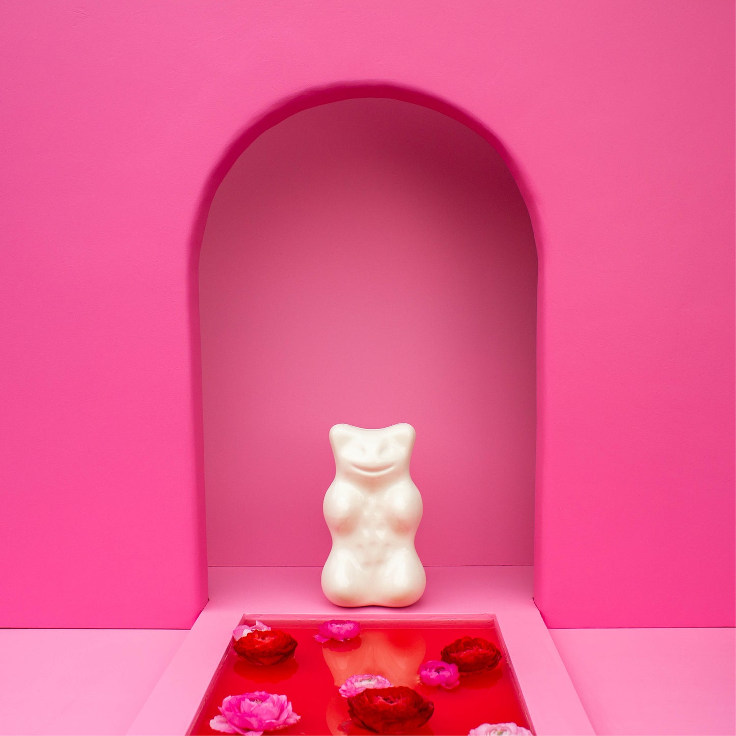 Goldbear vase