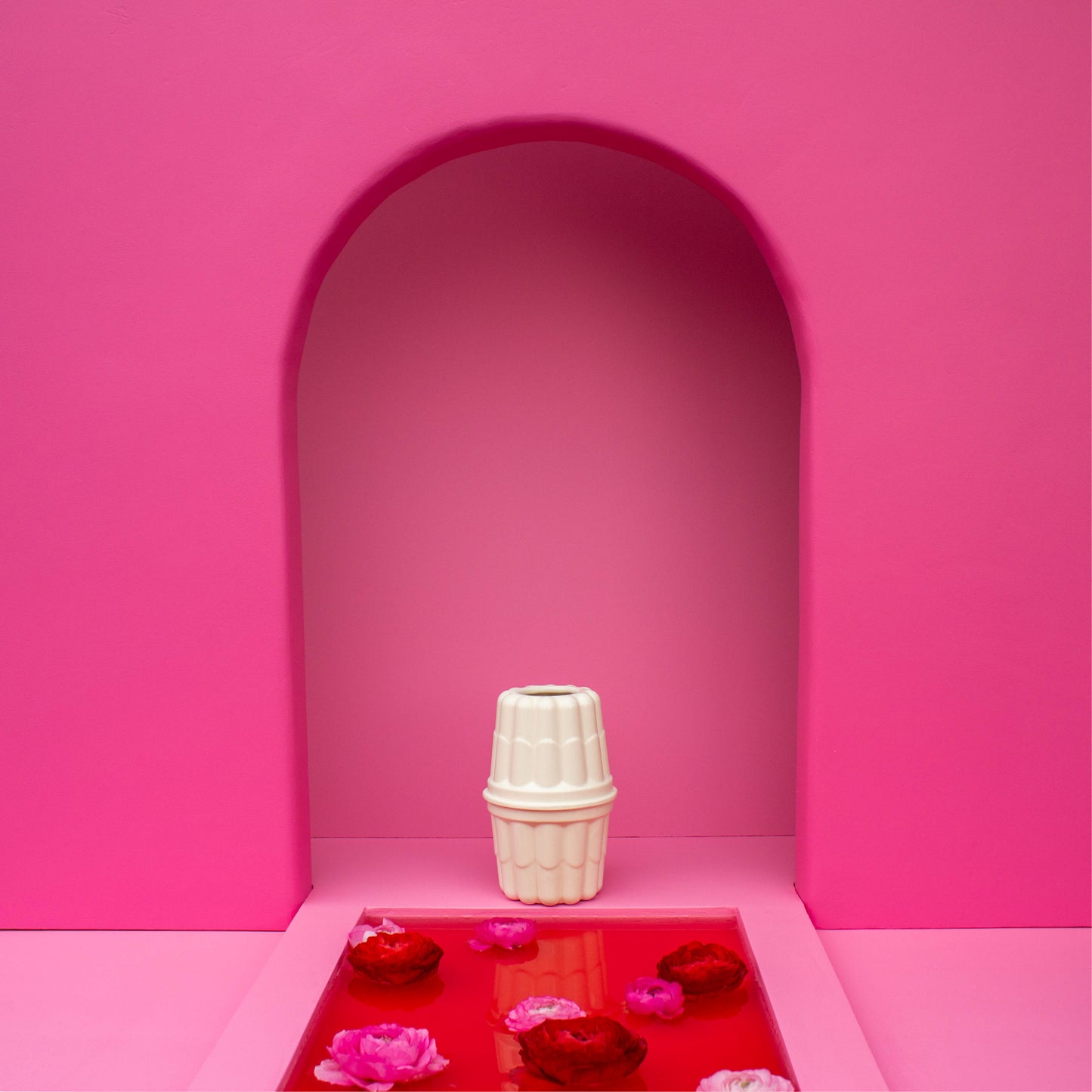 Mona Love vase