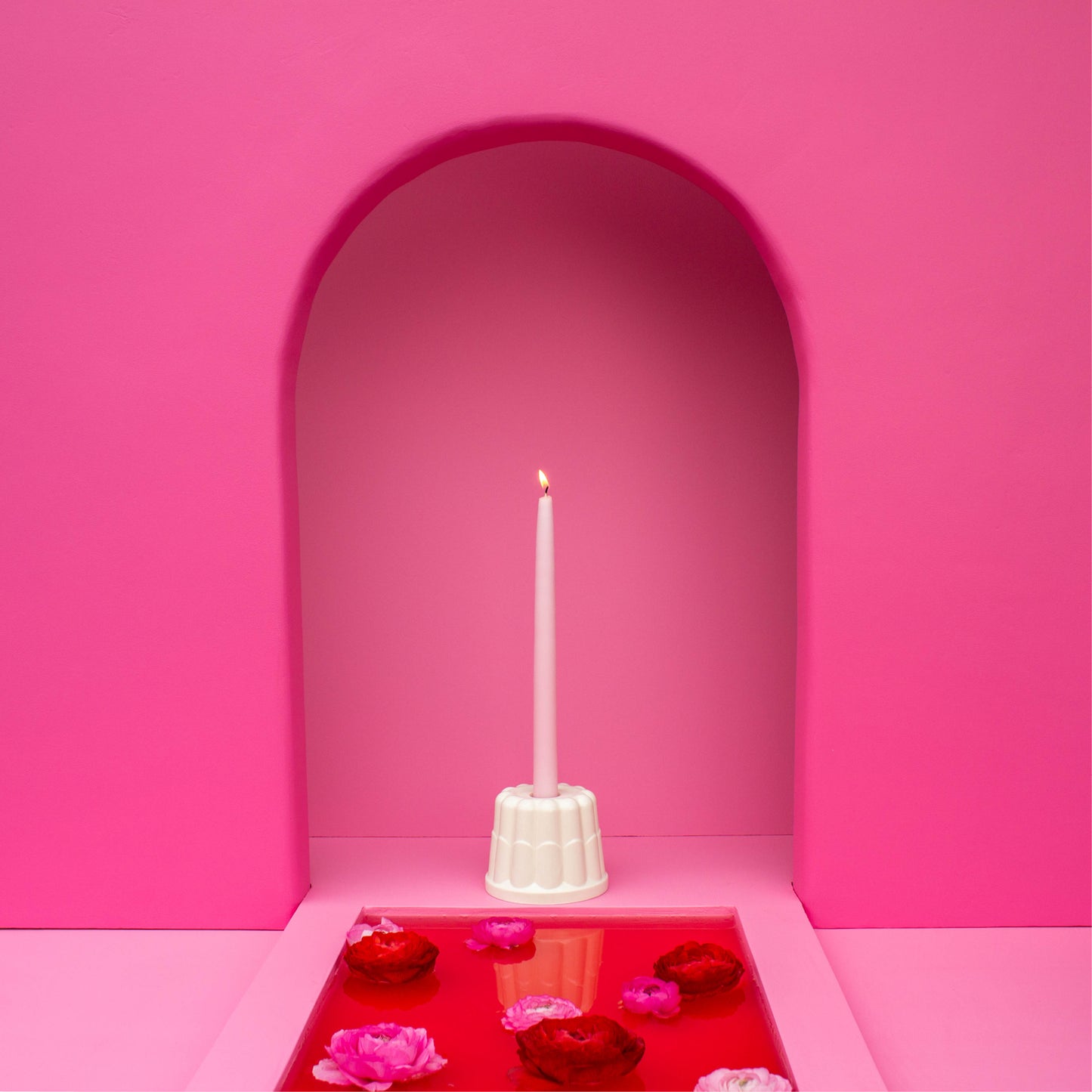 Mona Love candle holder