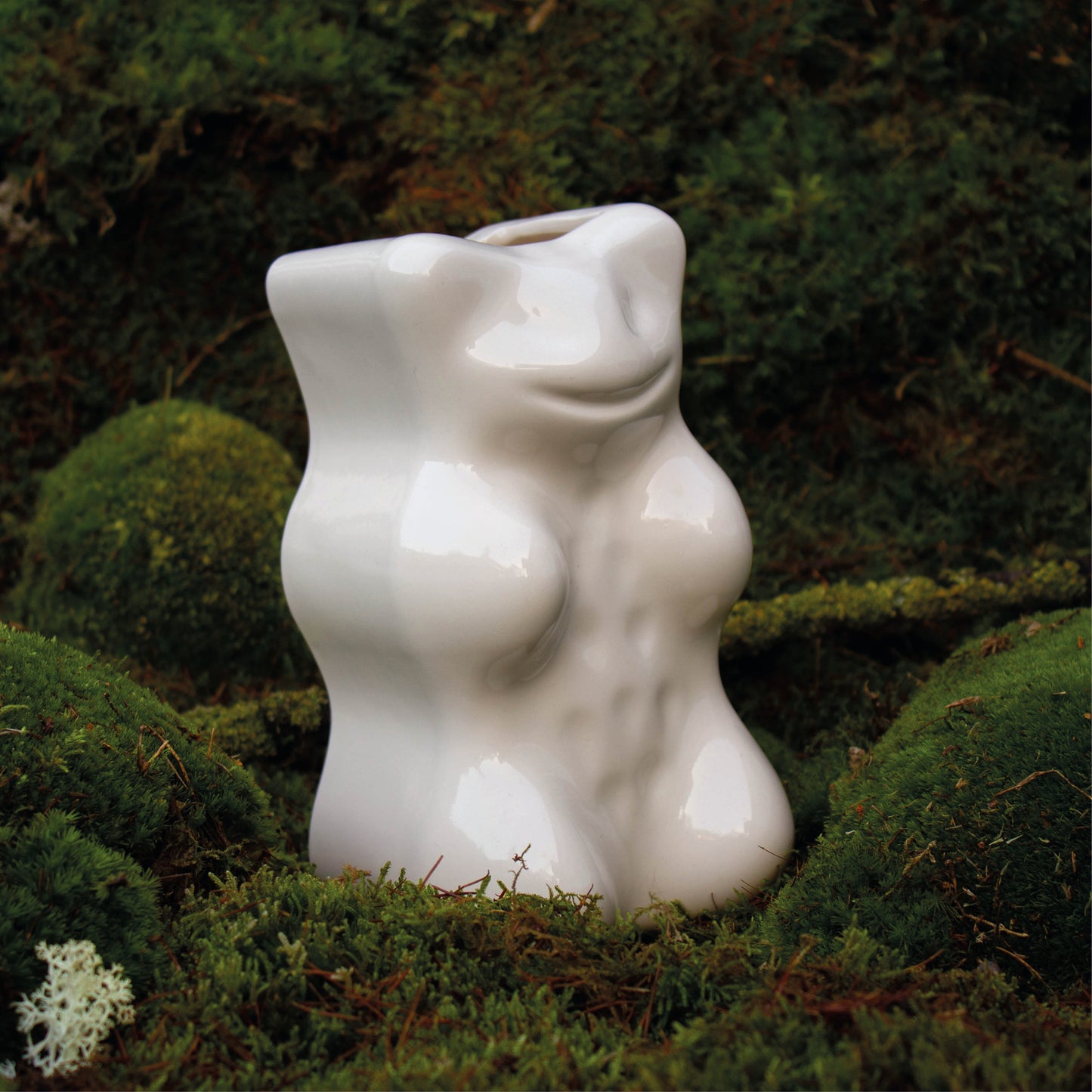 Goldbear vase